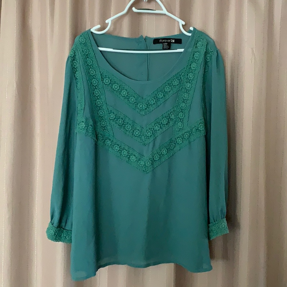 Forever 21 Green flowy top